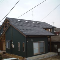OS11 スキップフロアの２階建「T型住宅」